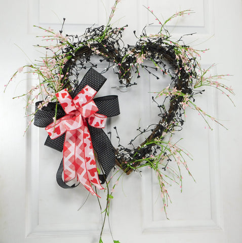 Whispy Valentine Heart Wreath